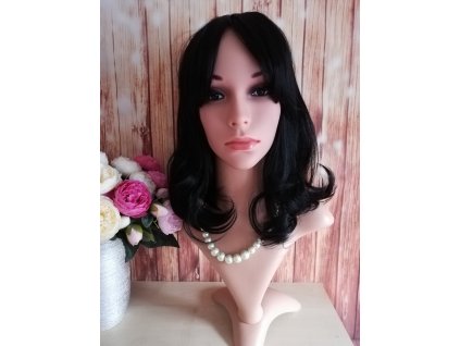 Stella - polodlhá vlnitá čierna parochňa