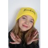 Čiapka s nápisom žltá